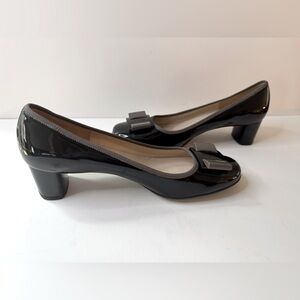 Salvatore Ferragamo Black Patent Leather Flats with Gray Bow